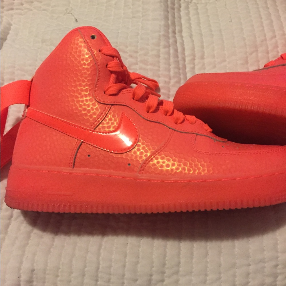 Authentic Nike Air Force 1s - Picture 3 of 8